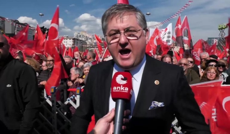 CHP’nin “Millet İradesine Sahip Çıkıyor” mitingi Kocaeli’de… Harun Özgür Yıldızlı: “Demokrasiye, hukuka, adalete susamış bir kitle ile karşı karşıyayız”