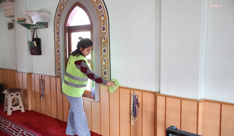 Çiğli’de ibadethaneler için temizlik mesaisi