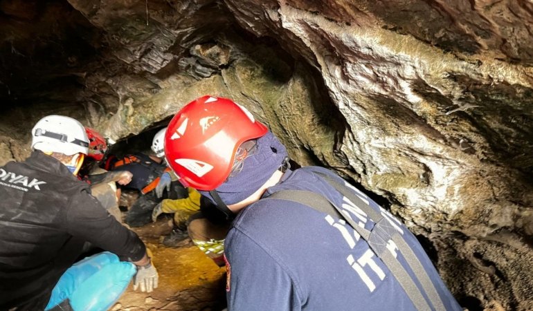 Selçuk’ta mağarada 9 saatlik kurtarma seferberliği