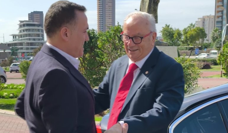 Yenişehir’de eczacılık mesleğinin dününe ve bugününe ışık tutuldu