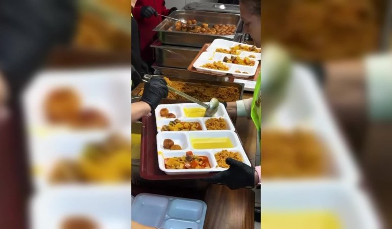 Çiğli’de vatandaşlar aynı sofrada buluştu