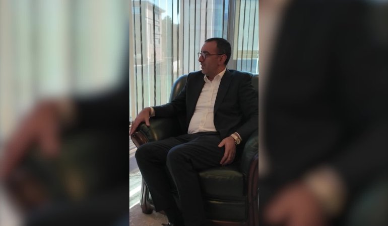 Çekmeköy Belediye Başkanı Orhan Çerkez ve eşinden Gazze’ye destek