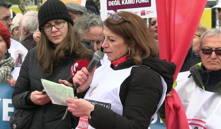 Hekimlerden “harç” isyanı: Yıllık harç uygulaması, hekimleri ve küçük sermayeli işletmelerini hedef almakta… Sözleşme ve kota kısıtlamaları hekimleri fiilen özel muayenehane çalıştıramaz duruma getirmektedir