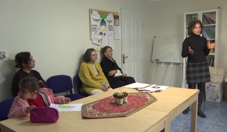 İzmir Büyükşehir’den mobil kuaförlük hizmeti