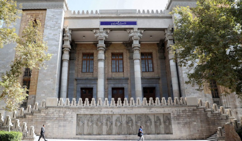 ABD ve İsrail’in İran’a saldırısı… İran Dışişleri Bakanlığı: Uygun zamanda ve şekilde saldırganlara gerekli yanıtı verme hakkını saklı tutuyoruz’