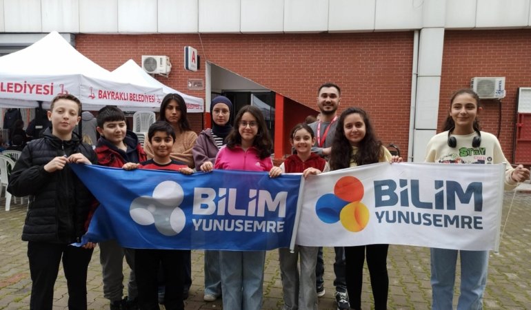 Bilim Yunusemre, İzmir’den üç ödülle döndü