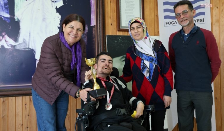 Foça Belediyesporlu Veli Ortak, Boccia İzmir İl Turnuvası’nda ikinci oldu