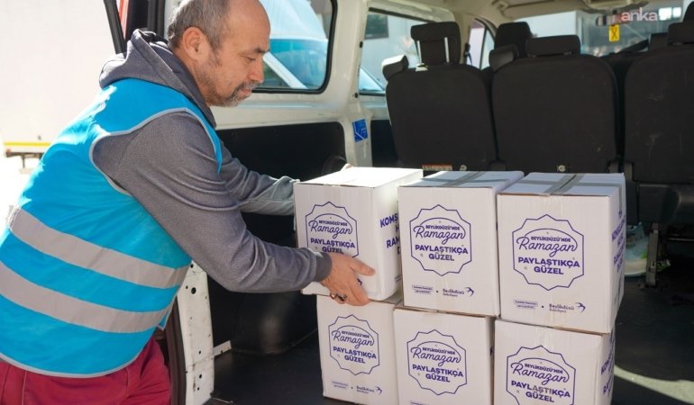 Beylikdüzü Belediyesi, bu yıl da ramazanda ihtiyaç sahibi ailelere desteğini sürdürüyor