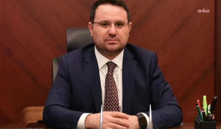 Adalet Bakanı Gürlek’ten “sosyal medyada cinsiyetsizlik algısı” ve “kurye avukat” açıklaması: “Düzenlemeler yapılacak”