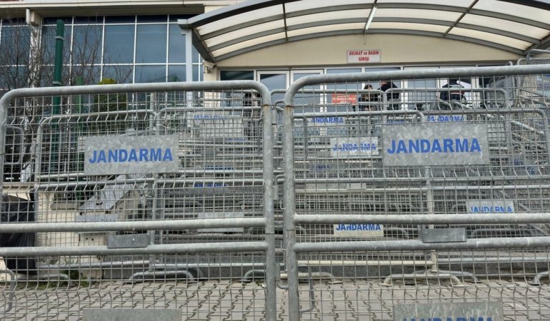 “Aziz İhsan Aktaş Davası”nın 17’inci gününde mahkeme heyeti, avukat beyanlarına süre kısıtlaması getirdi