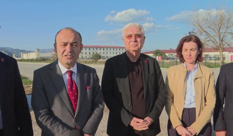 CHP’li Karabat’tan Muhittin Böcek için tutuksuz yargılama çağrısı:  Tutukluluk bir cezalandırma olarak değerlendirilemez