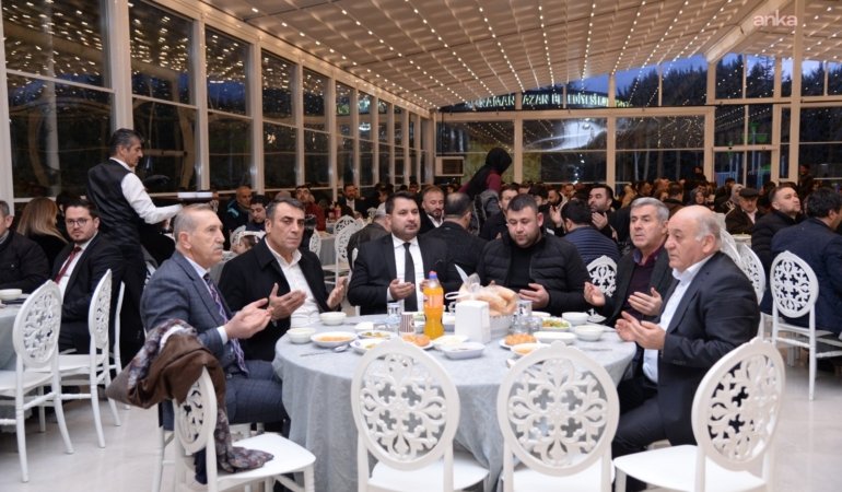 Kahramankazan Belediye Başkanı Çırpanoğlu, personelle iftarda buluştu